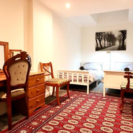 Twin Room Earls Court Central London - Shared Accommodation Экстерьер фото